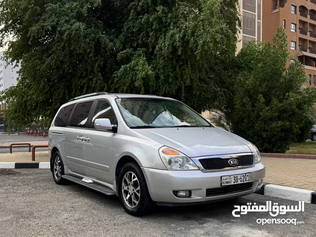 Used Kia Carnival in Hawally