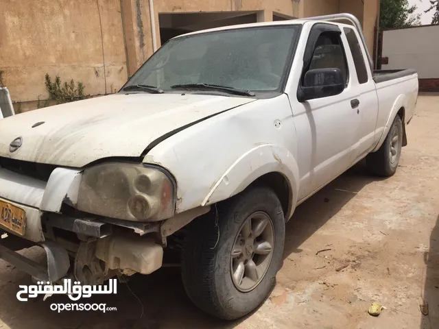 Used Nissan Frontier in Tripoli