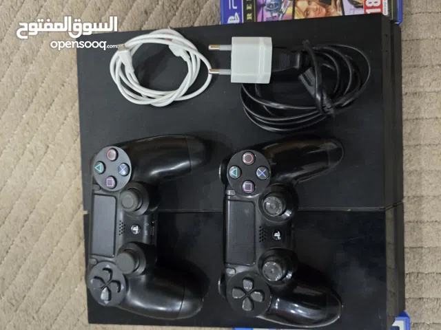 بليستيشن 4 للبيع 900