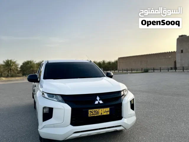 2020 ميتسوبيشي L200 Standard
