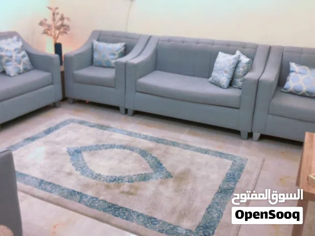 كنب يتسع لتسعه اشخاص