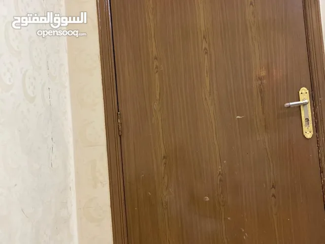 غرفه عزاب غير مفروش   إشبيليا شرق الرياض