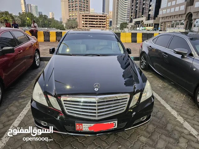Mercedes E 300 - GCC - No Accidents - Excellent Condition - Abu Dhabi