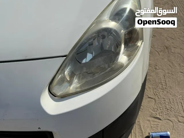 2015 Peugeot Partner Standard