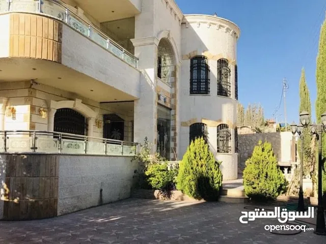 640 m2 More than 6 bedrooms Villa for Sale in Zarqa Other