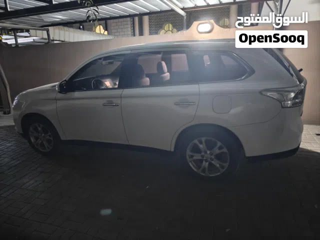 سيارة وكالة – استخدام شخصي ونظافة فوق الممتاز