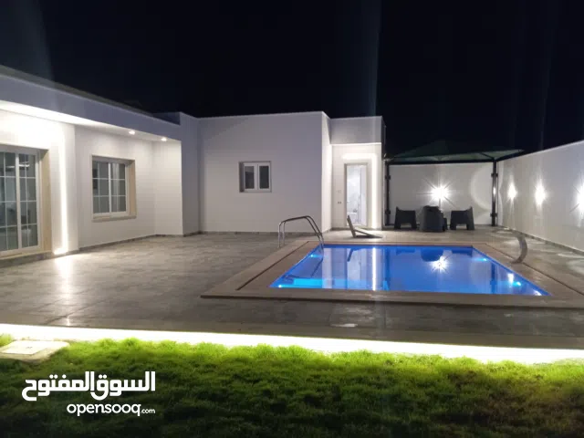 2 Bedrooms Farms for Sale in Tripoli Al-Baesh