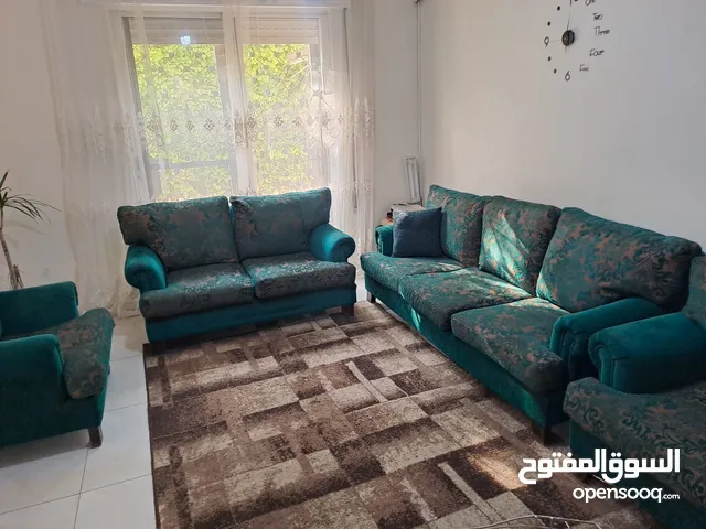 كنب للبيع بحاله ممتازه