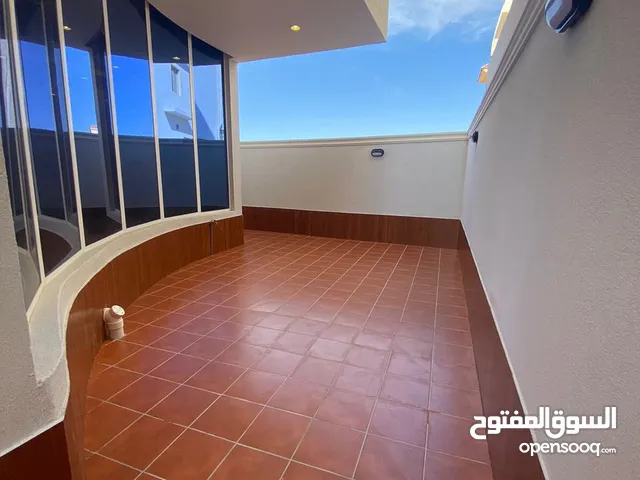 650 m2 More than 6 bedrooms Villa for Sale in Jeddah Obhur Al Shamaliyah