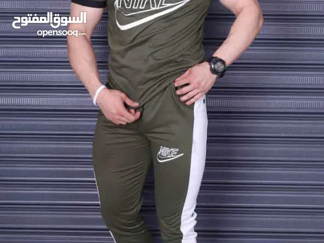 سلام عليكم يتوفر ملابس جميع القياسات