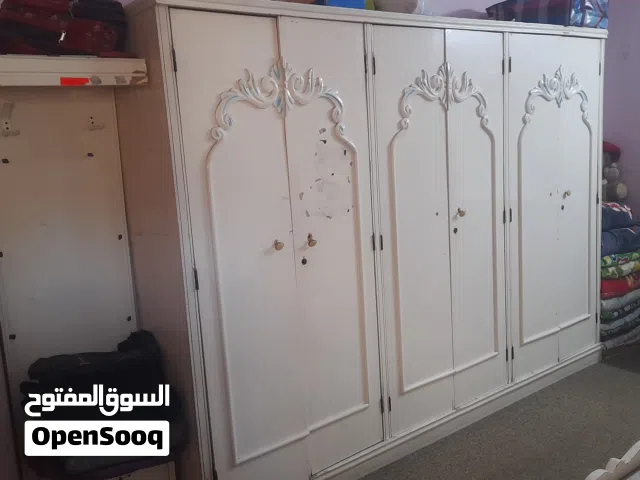 غرفة نوم للبيع بحاله جيده بدون فرشه البيع بسبب الرحيل