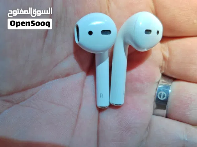 سماعات أذن محمولة مستعملة بجودة جيدة مناسبة للاستخدام اليومي