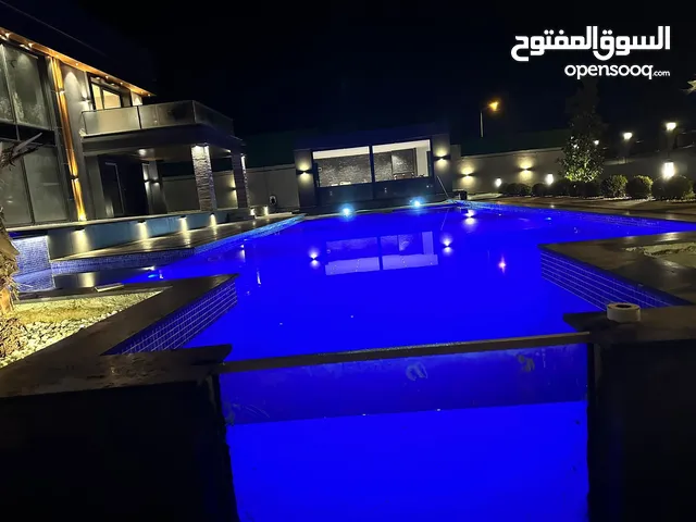 400 m2 More than 6 bedrooms Villa for Sale in Istanbul Büyükçekmece