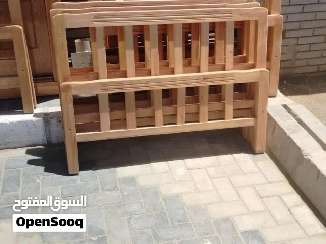 سرير خشب زان احمر