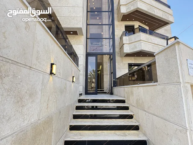 شقه للبيع مميزة جدآ طريق المطار جامعة البترا البنيات مساحة 150 م2 من المالك مباشرة