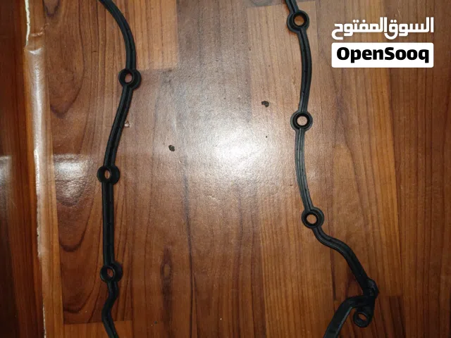 جلدة غطاء المحرك (Valve Cover Gasket)  بحالة ممتازة Valve cover gasket     in excellent condition