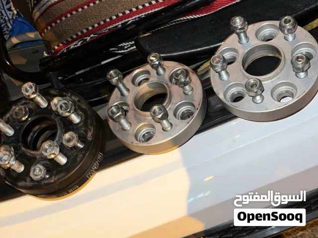 سبيسرات للبيع