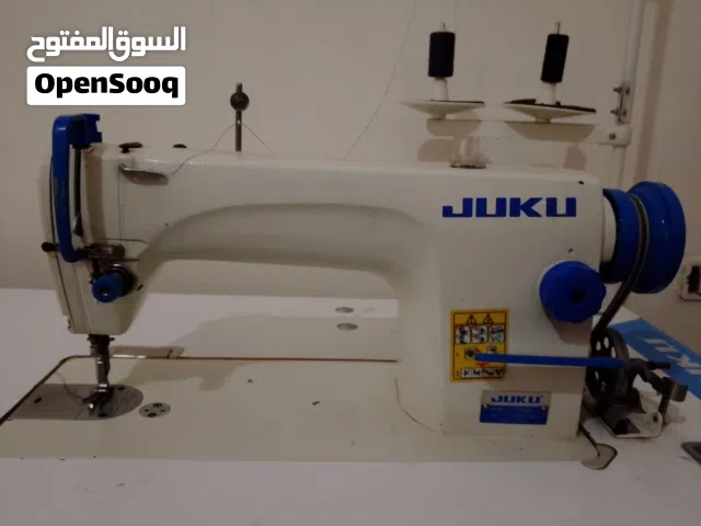 ماكينة خياطة