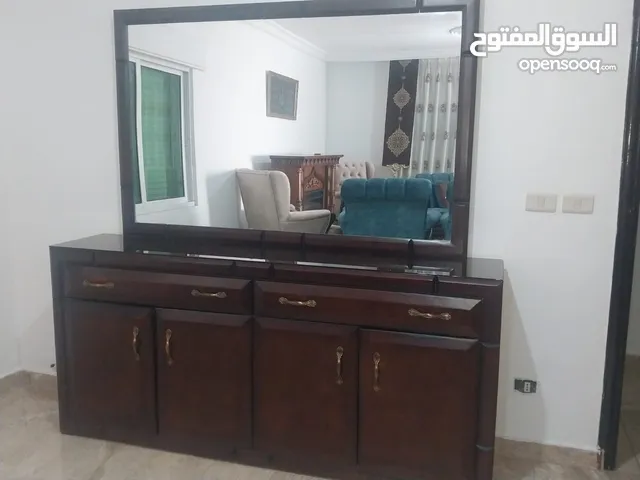 دنسوار سفرة بحالة ممتازة للبيع بسعر مغري