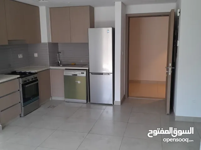 للايجار السنوي غرفة وصالة _غرفة غسيل_بلكونة_باركنك_حمام سباحه_نادي صحي_