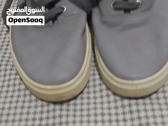 الخيار الأول (كلاسيكي): "إيكو سوفت: أيقونة الراحة العصرية."
