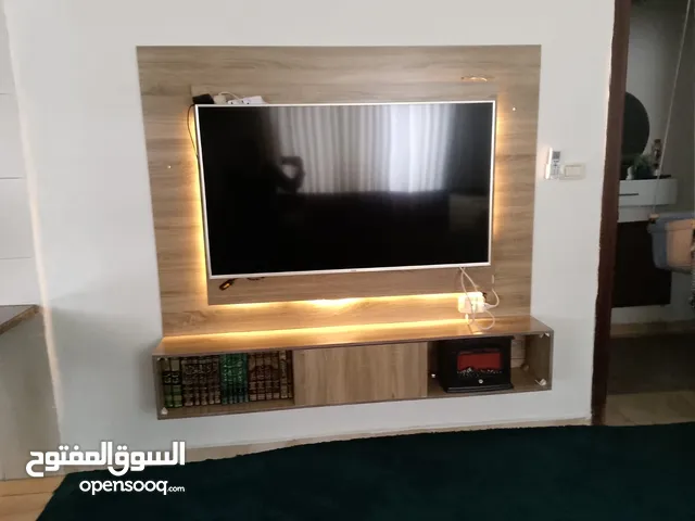 شاشة ilike 55 بوصة مكسوره ومو شغالة 25 دينار النوع ilike 55 بوصة اللون ذهبي سمارت