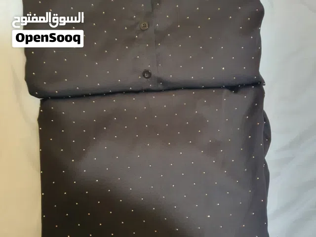 ملابس نسائيه متعدده اشكال والوان و أحجام مختلفه قطع مميزه