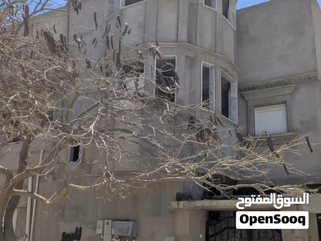 منزل للبيع  الموقع: الكيش، قريب من جامع الأندلس