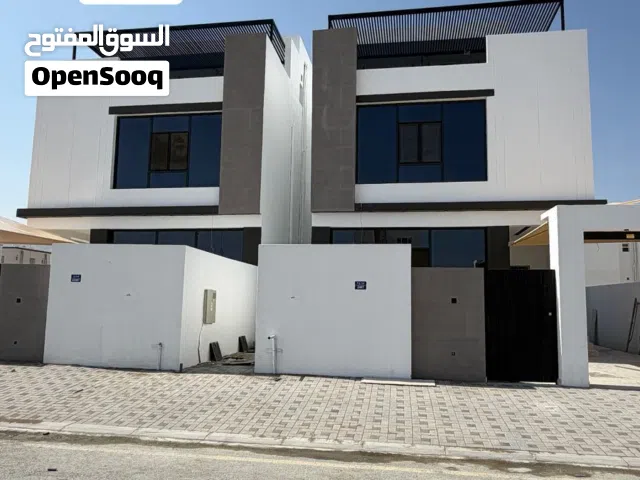 فيلا راقية للبيع في مرتفعات العامرات الثالثه بالقرب من جميع الخدمات فرصة