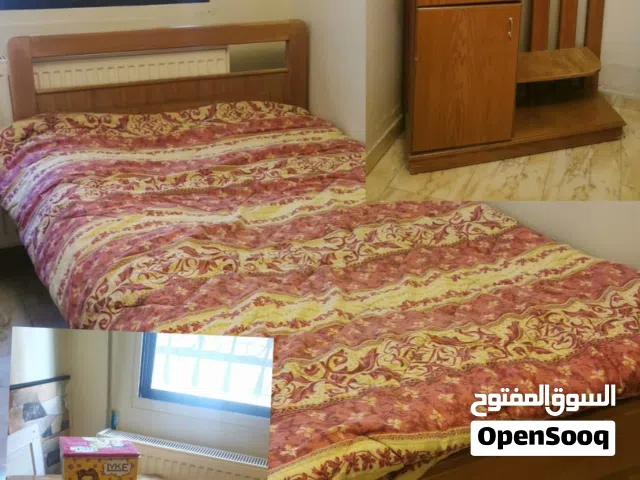 غرفة نوم مفرد بدون خزانه +طاولة سفرة بدون كراسي