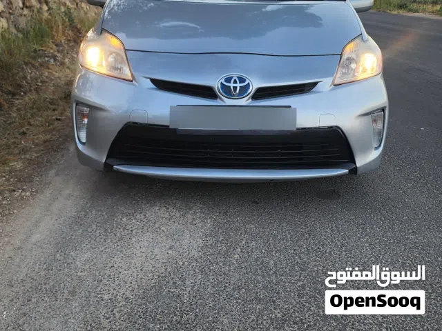 2012 تويوتا بريوس Prius