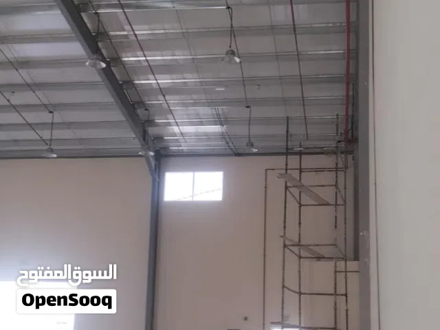 قيمة الإيجار السنوي 214 ألف فقط مع إمكانية السداد على دفعتين لتوفير مرونة أكبر في الدفع كما أن التأم