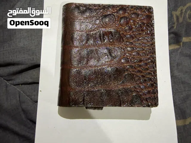 محفظه رجالى جلد تمساح وارد إيطاليا