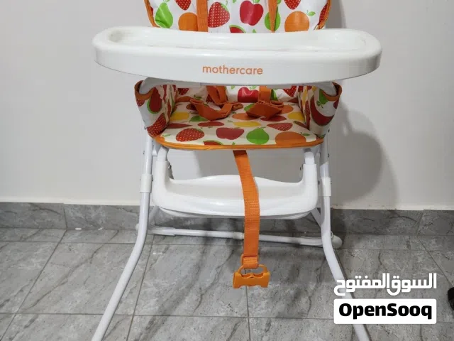 كرسي طعام شبه جديد