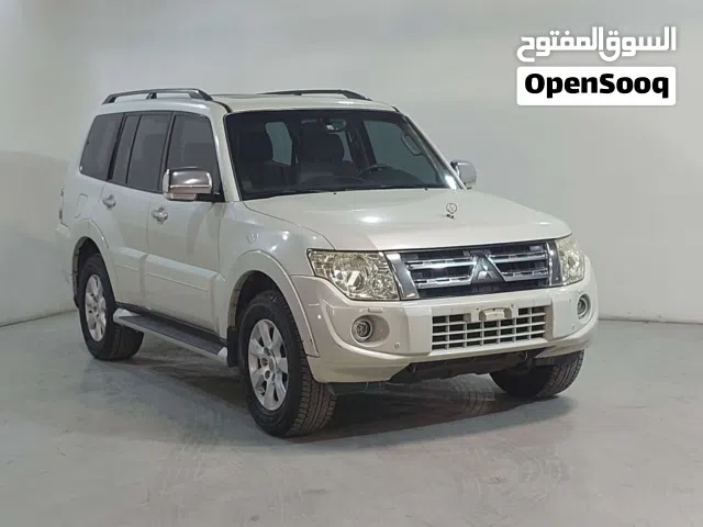 2014 ميتسوبيشي باجيرو GLS