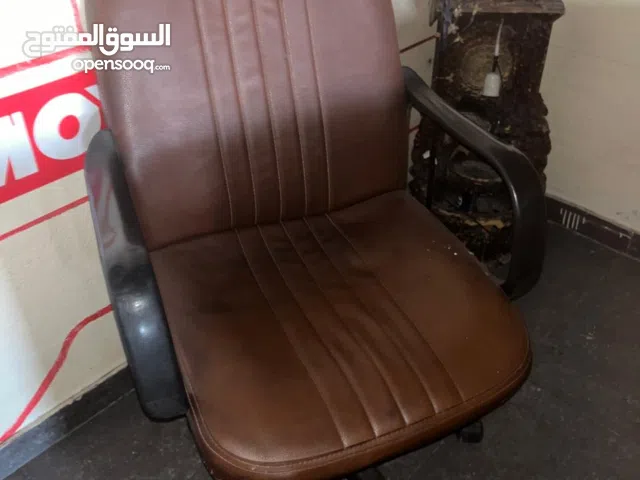 كرسي مكتب جلد