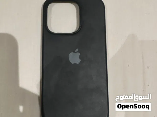 كفر ايفون 14 برو نظيف استعمال أسبوع بس فيه شق لاكن ما يضر و لا يخرب شي