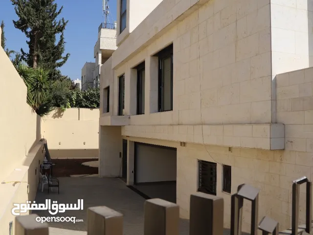 1200 m2 5 Bedrooms Villa for Sale in Amman Al Kursi