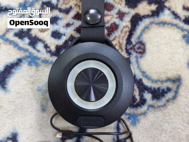 سماعة بلوتوث مع شاحنها 2 دينار