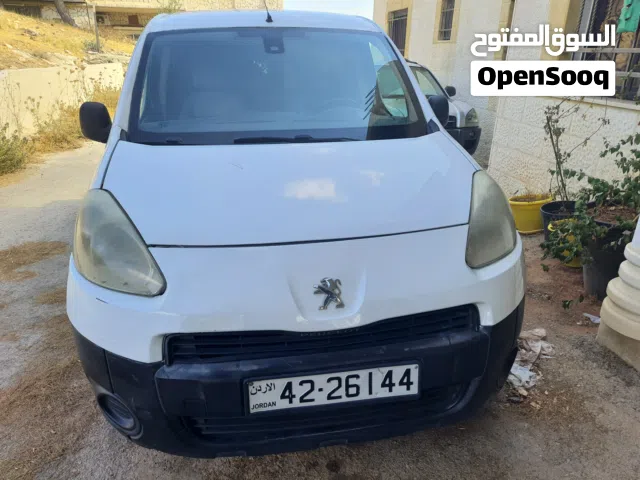 2014 بيجو بارتنر B9