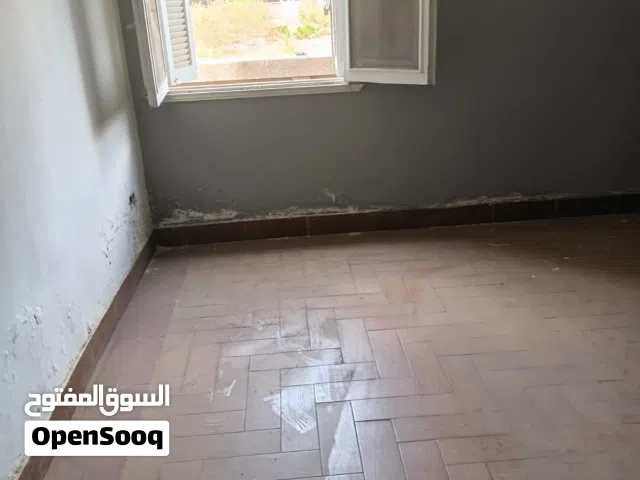 وحدة سكنية للبيع ( 110 ) متر مربع أمام السراي مول بشارع ولى العهد بحدائق القبة