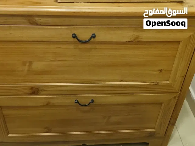 للبيع بيعة سريعة  خزانة ادارج ايكيا استعمال خفيف نظيفة