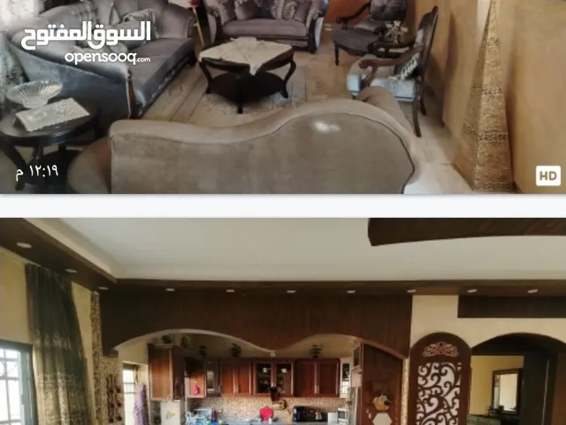 200 m2 3 Bedrooms Townhouse for Sale in Zarqa Dahiet Al Madena Al Monawwara