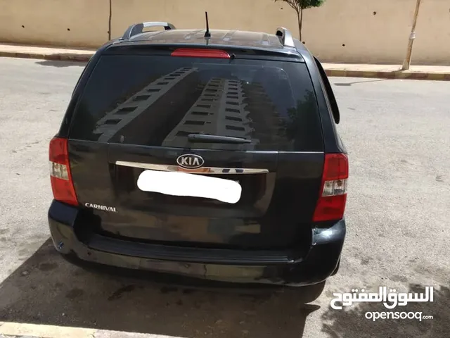 للبيع kia caraival 2013