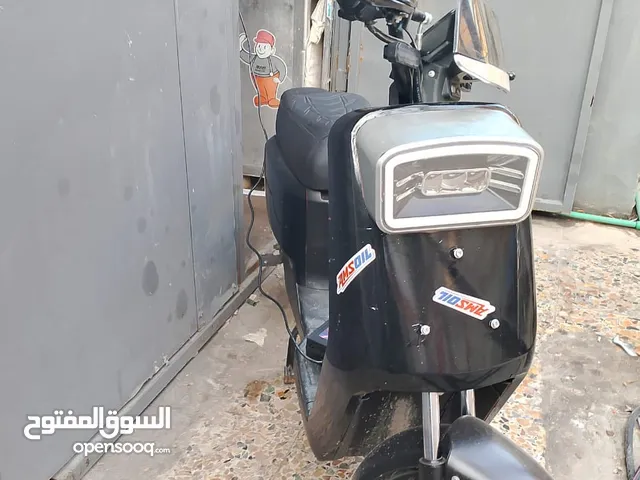 دراجه شحن r7بيها مجال لطيبين يحتاجلها تبديل بطاريات +دسك مال بريك المكان الجبيله شارع ا