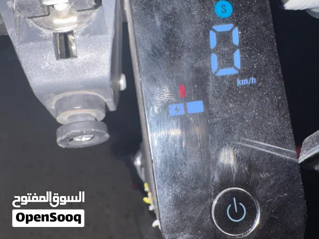 سكوتر شاومي 5 نضيف مستعمل عليه ام بي ثري أغاني عليه مسكت تلفون استخدام شخصي