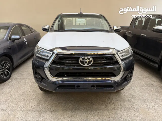 2025, تويوتا, هيلوكس, SR5