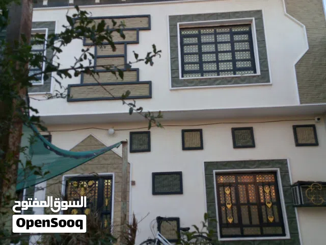 260 m2 5 Bedrooms Townhouse for Sale in Basra Abu Al-Khaseeb