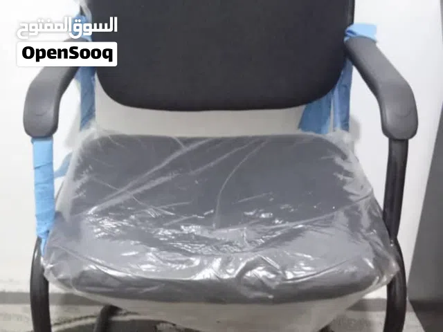 كرسي مكتبي نظيف للبيع مستعجل بدون سعاية16 الف