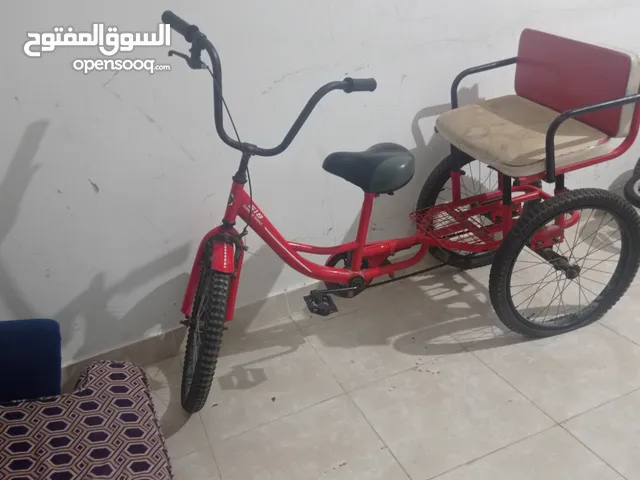 سيكل كبير مع مقعد